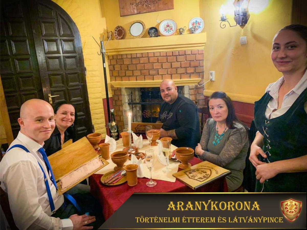 Aranykorona Hotel Mişcolţ Exterior foto
