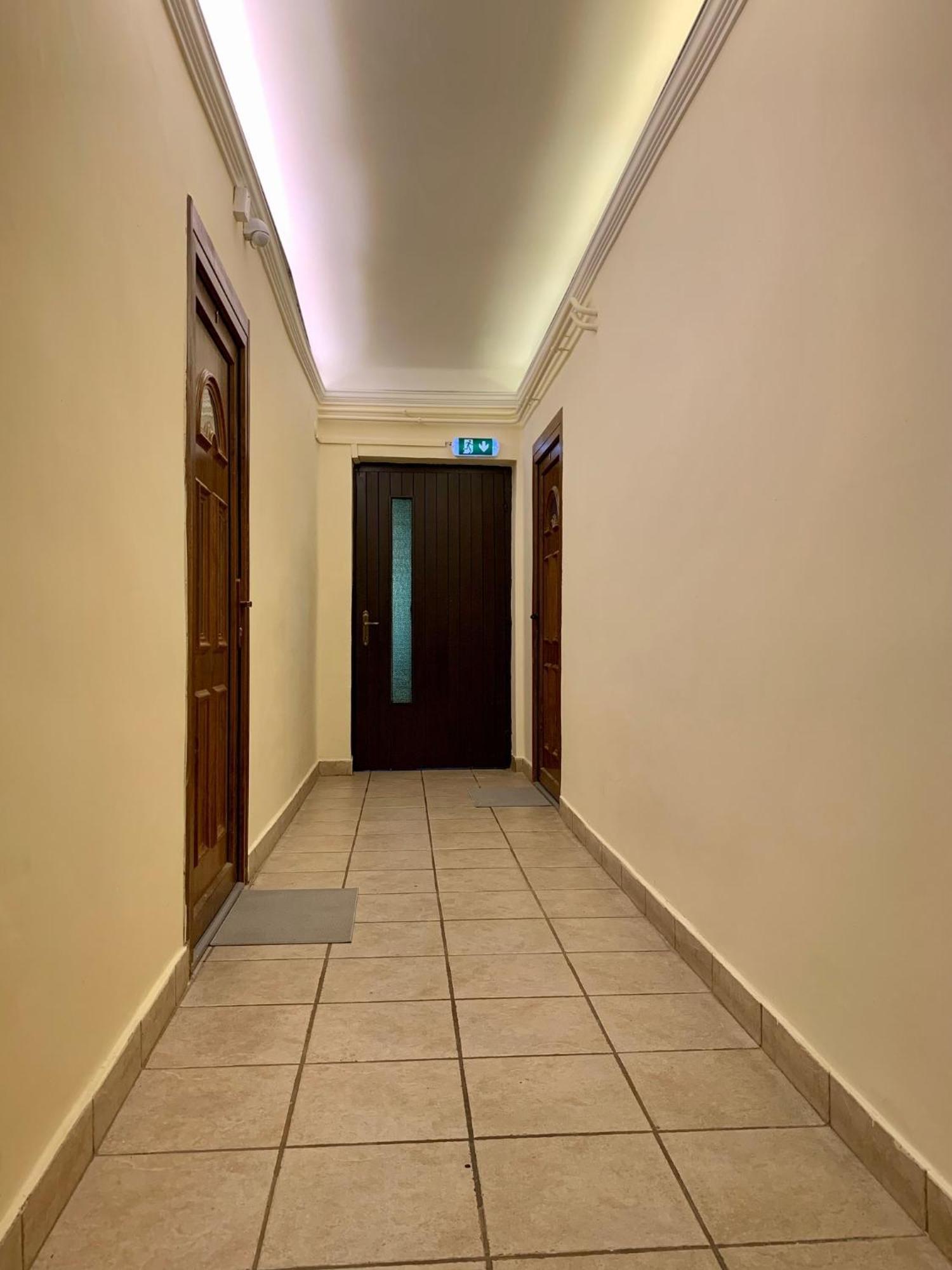 Aranykorona Hotel Mişcolţ Exterior foto