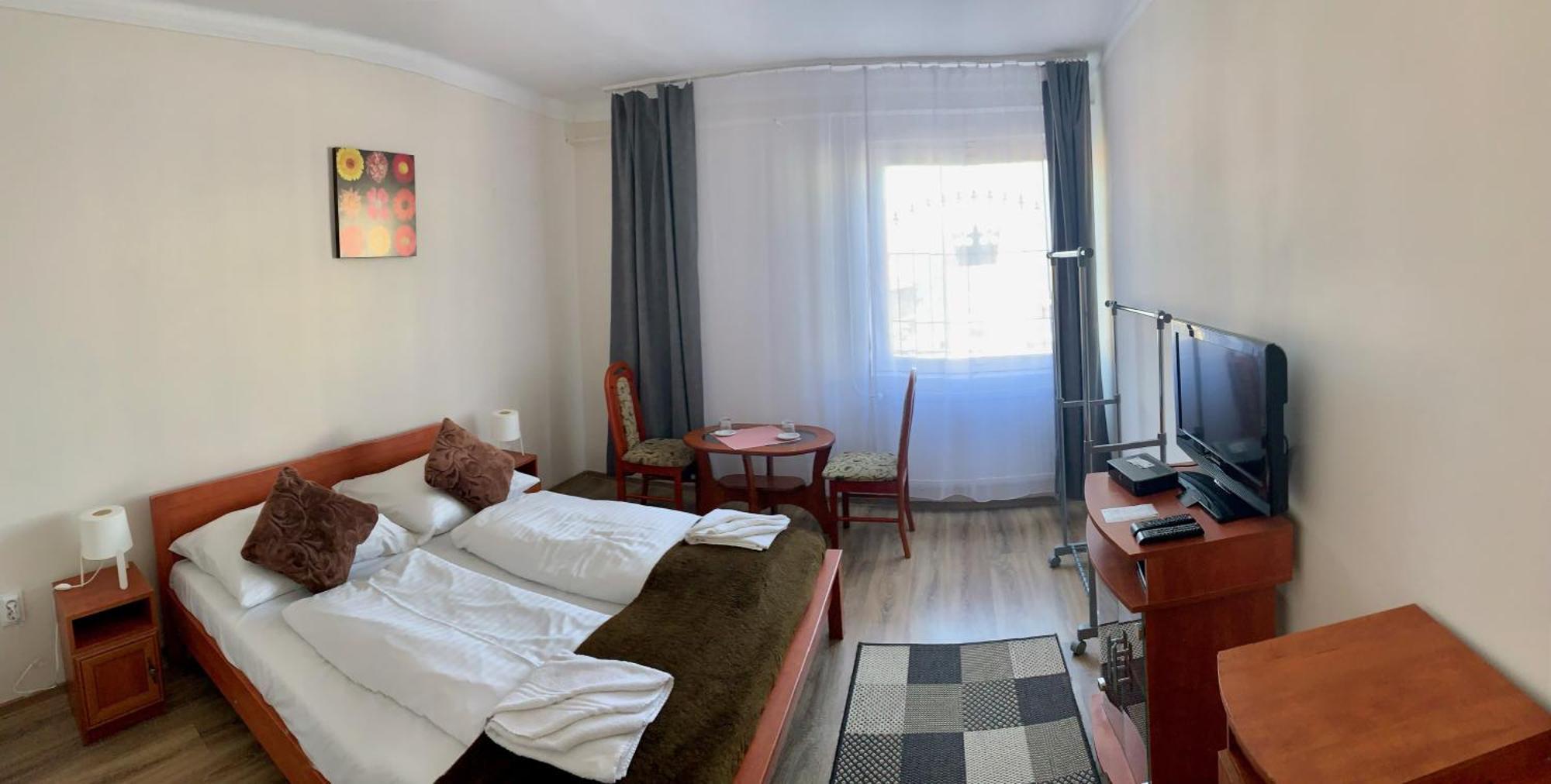 Aranykorona Hotel Mişcolţ Exterior foto