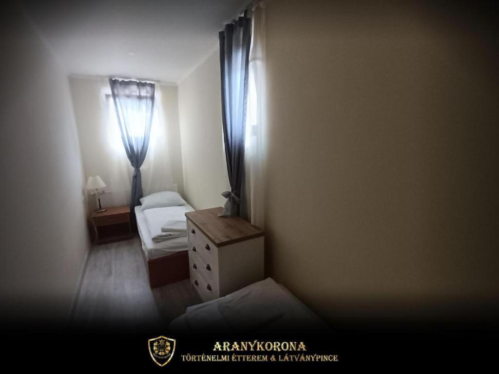 Aranykorona Hotel Mişcolţ Exterior foto
